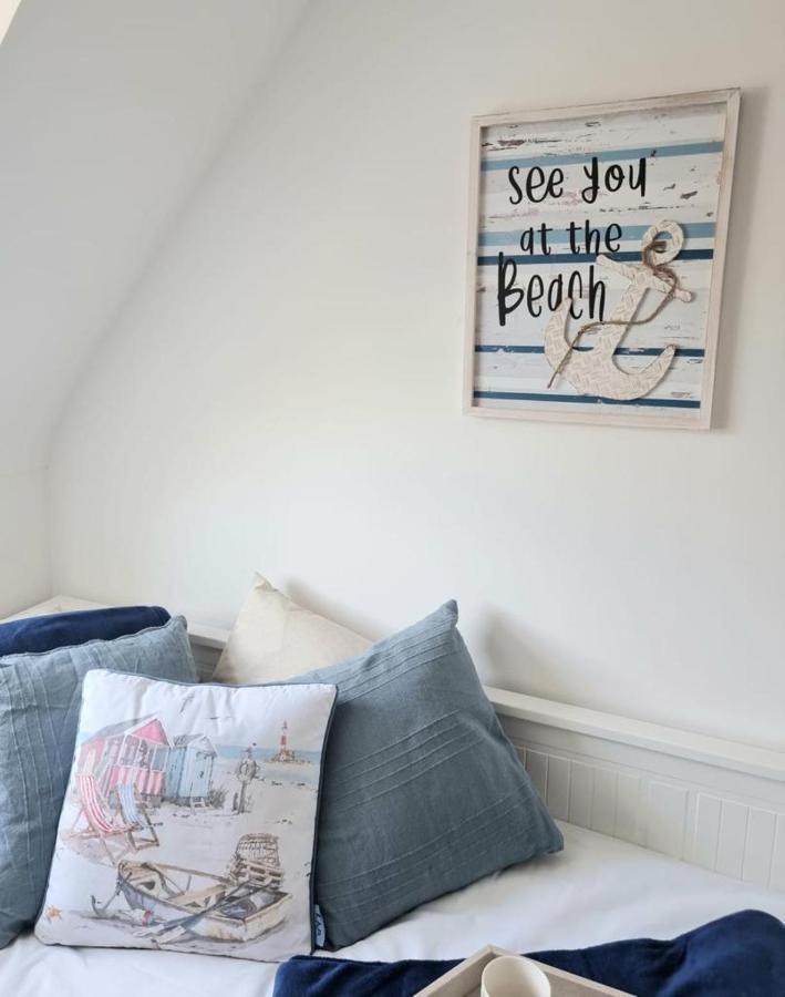 Centrally Located Boscombe Beach Apart With Parking Борнмът Екстериор снимка