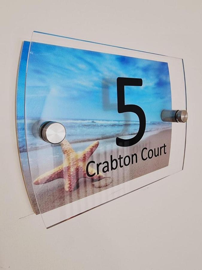 Centrally Located Boscombe Beach Apart With Parking Борнмът Екстериор снимка