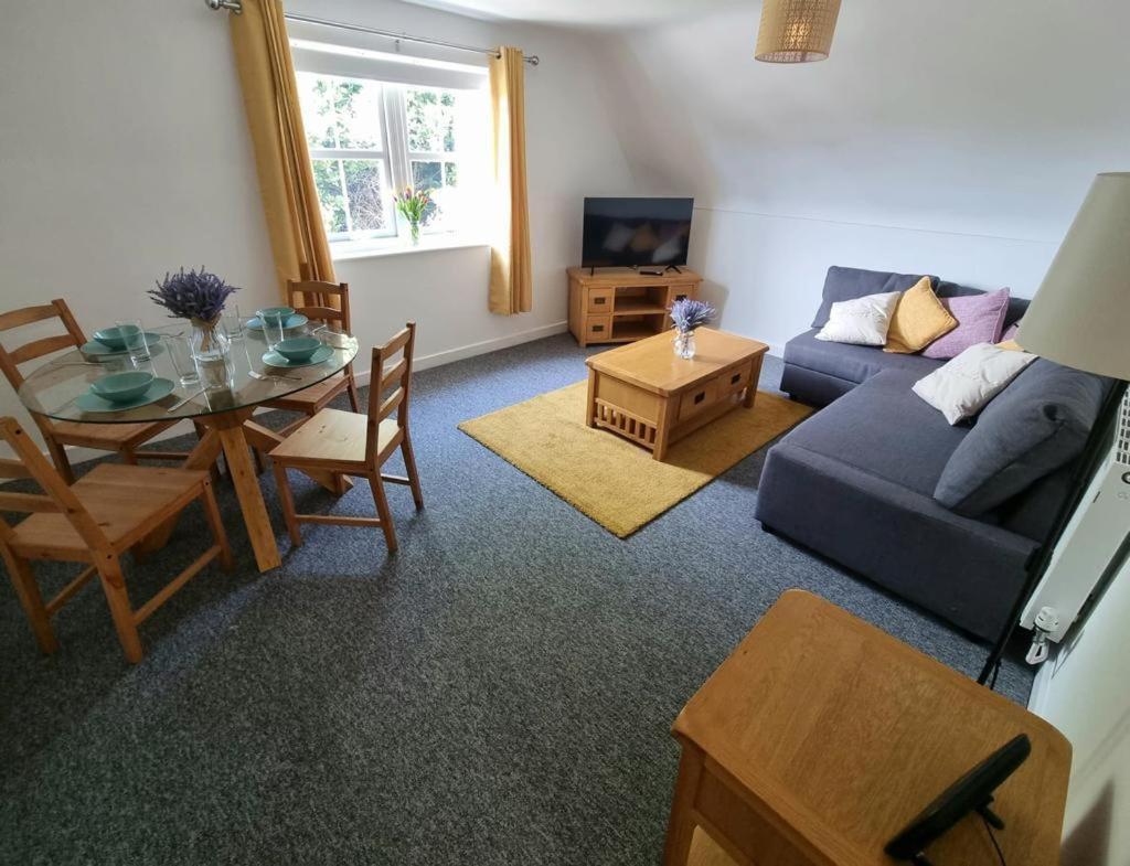 Centrally Located Boscombe Beach Apart With Parking Борнмът Екстериор снимка