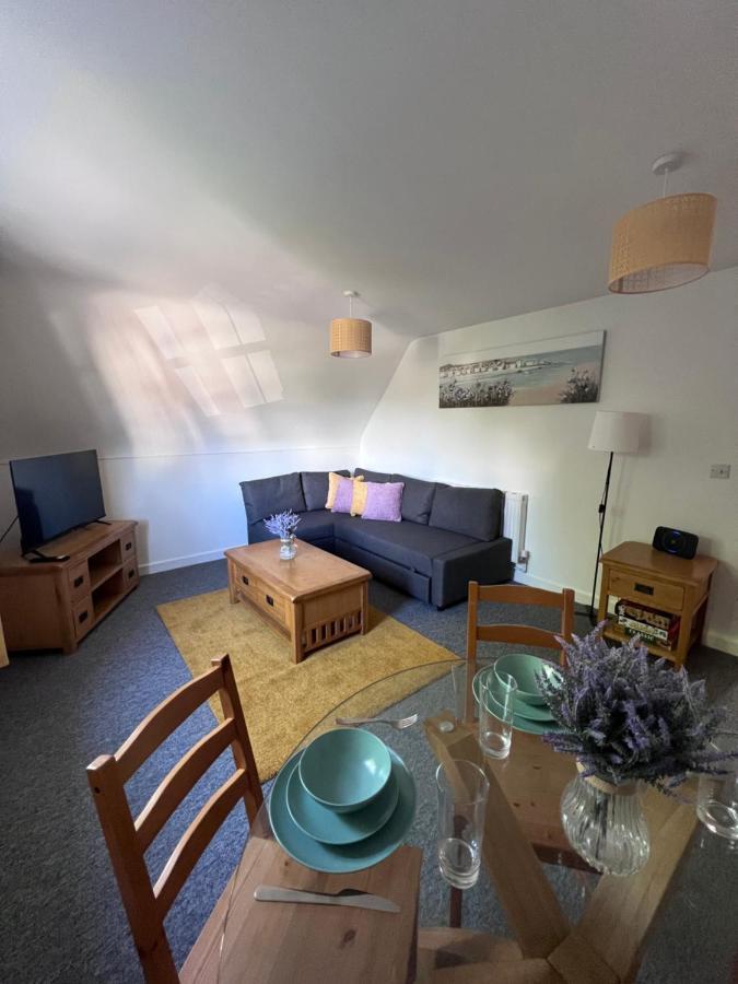 Centrally Located Boscombe Beach Apart With Parking Борнмът Екстериор снимка